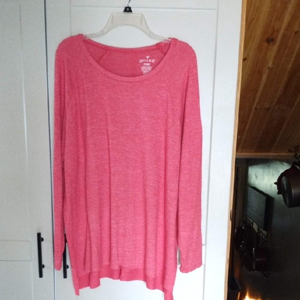 American Eagle Coral Pink Long Sleeve Scoop Lightweight Sweater